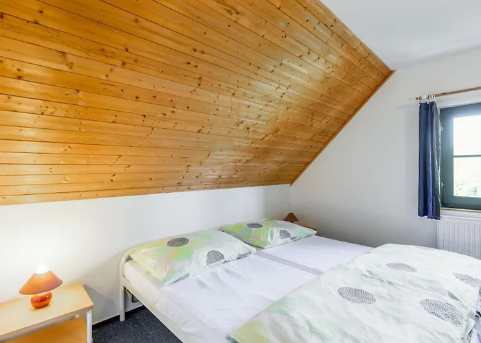 Hill 35 By Interhome Semesterbostad Cista (Hradec Kralove)